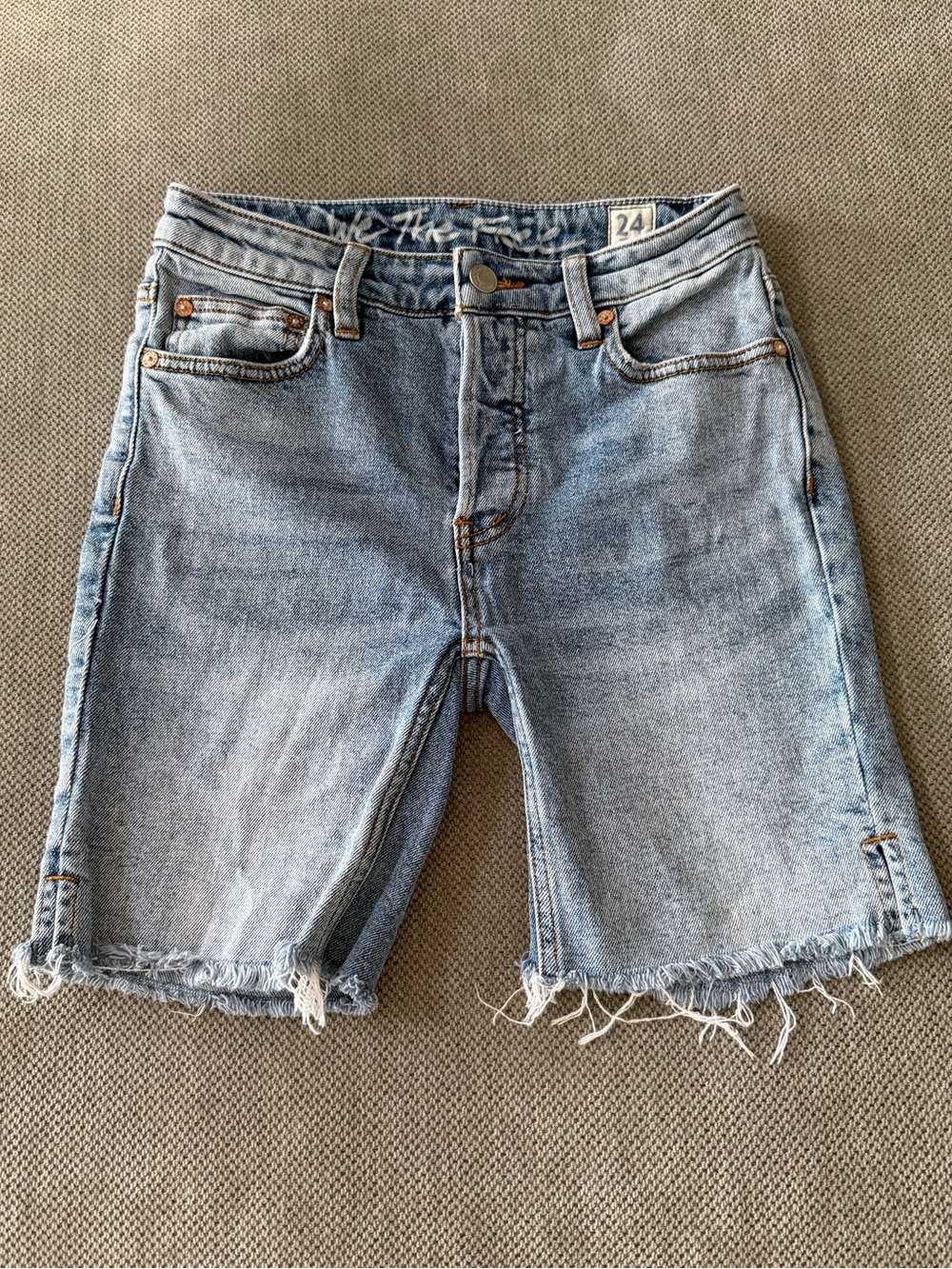 We The Free Free People High Rise Denim Bermuda Shorts Sz 24 Raw Hem Button Fly